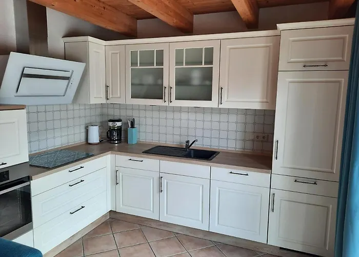 Tolles Ferienhaus In Pilsum - Ferienhaus Trientje - Mit Garten Und Ueberdachter Terrasse