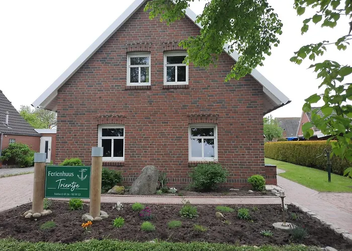 Tolles Ferienhaus In Pilsum - Ferienhaus Trientje - Mit Garten Und Ueberdachter Terrasse